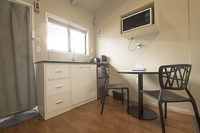 Middlemore Motel
