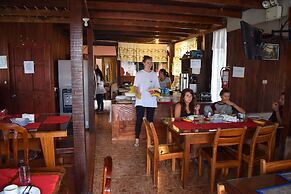 Hostel La Choza Inn