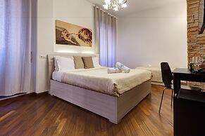 Little Rhome Suites