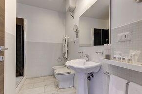 Little Rhome Suites