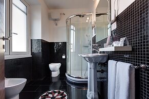 Little Rhome Suites