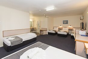 Mid City Motor Inn