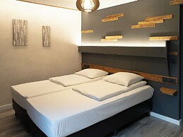RAVEL Hotel Cyrano