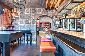 RAVEL Hotel Cyrano