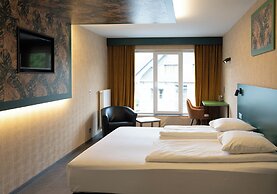 RAVEL Hotel Cyrano