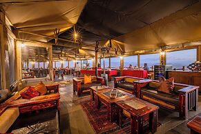 Moon Mountain Lodge
