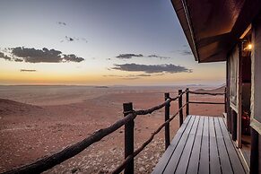 Moon Mountain Lodge