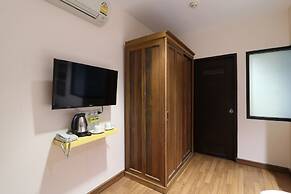 Zak Residence