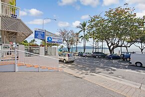 Beach House Motel