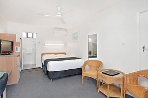 Beach House Motel