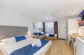 Beach House Motel