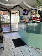 Beach House Motel