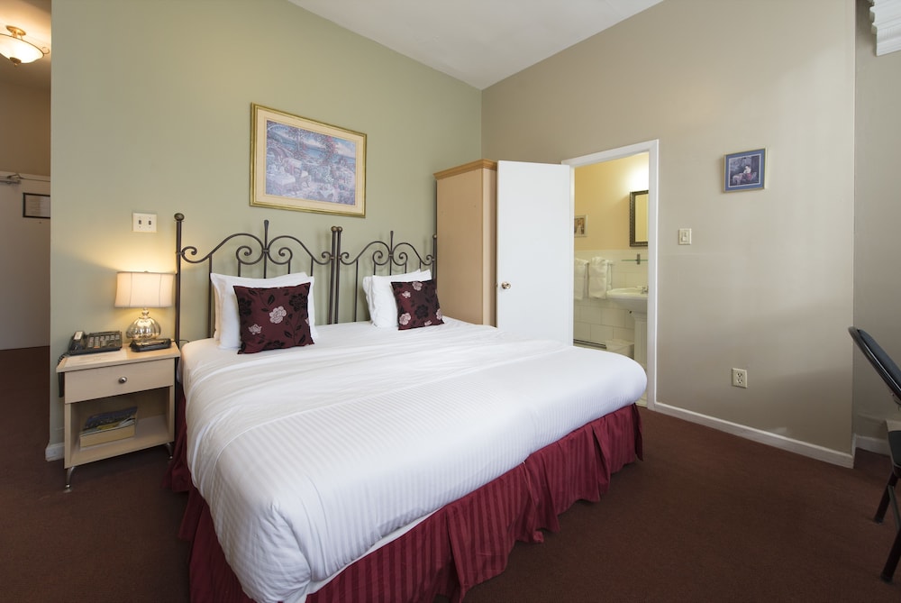Victoria's Mansion Guest House