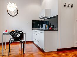 Home & Travel Apartments