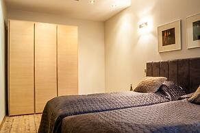 Home & Travel Apartments