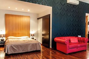 Home & Travel Apartments