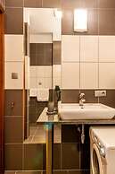 Home & Travel Apartments