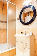 Home & Travel Apartments