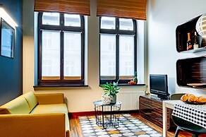 Home & Travel Apartments