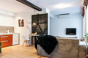 Home & Travel Apartments