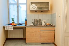 Home & Travel Apartments