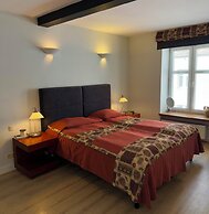 Home & Travel Apartments