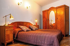 Home & Travel Apartments