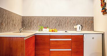 Home & Travel Apartments