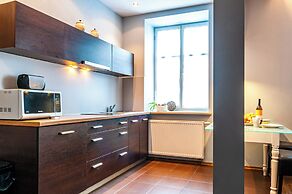 Home & Travel Apartments