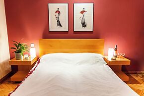 Home & Travel Apartments