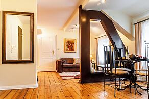 Home & Travel Apartments