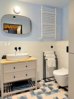 Home & Travel Apartments
