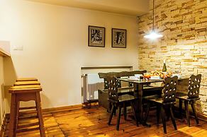 Home & Travel Apartments
