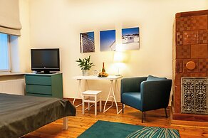 Home & Travel Apartments