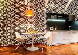 Home & Travel Apartments