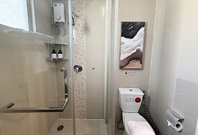 UTD 8 Hotel & Residence