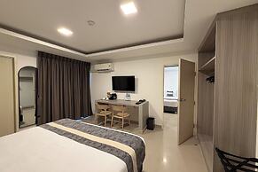 UTD 8 Hotel & Residence