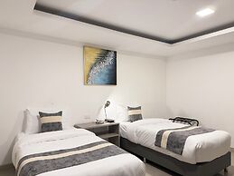 UTD 8 Hotel & Residence