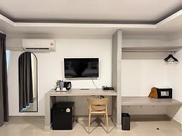 UTD 8 Hotel & Residence