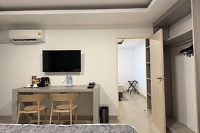 UTD 8 Hotel & Residence