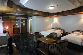 Royal White Elephant Hotel