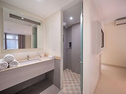 Alron Hotel Kuta Powered by Archipelago