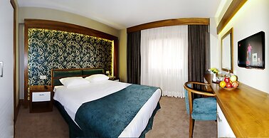 Bella Hotel