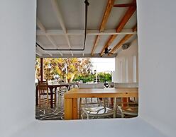 Smaragdi Hotel