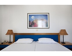 Smaragdi Hotel