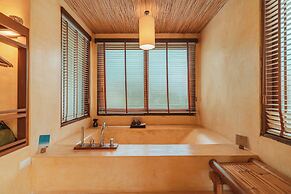 High Season Pool Villa & Spa
