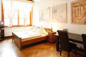 Hotel Avalon