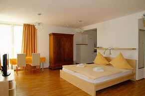 Hotel Avalon