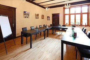Hotel Avalon