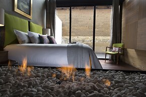 Uvence Arte + Hotel